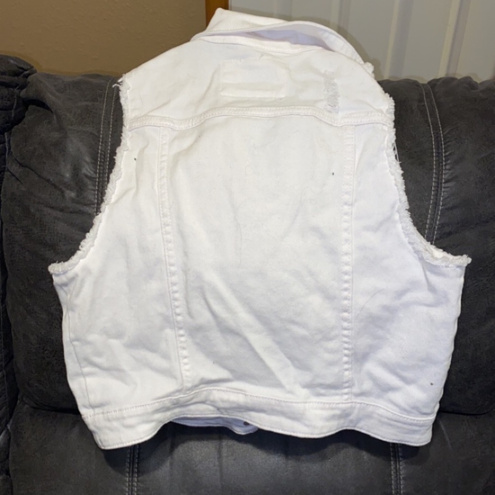 Vanity Vest - Picture 2 of 3